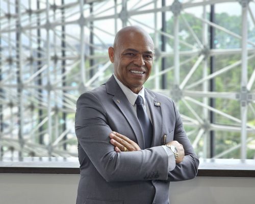 ADVOGADO GILMAR CARDOSO DESTACA ÍNICIO DO PRAZO PARA A TROCA DE PARTIDOS EM 2026