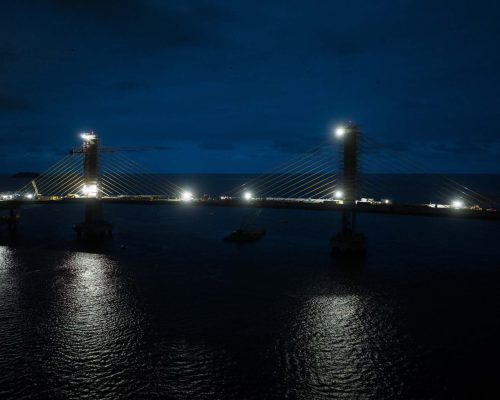 Em reta final, obras da Ponte de Guaratuba seguem inclusive no turno da noite