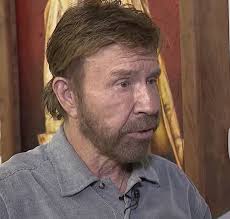 Morre aos 86 anos o ator Chuck Norris, ícone do cinema de ação
